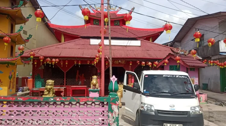 Sambut Perayaan Imlek 2026 Klenteng Hati Mulia Sintang Hiasi Lampion