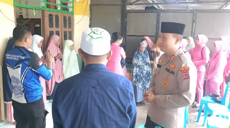 Polres Belu Santuni Panti Asuhan