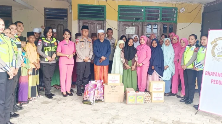Polres Belu Santuni Panti Asuhan