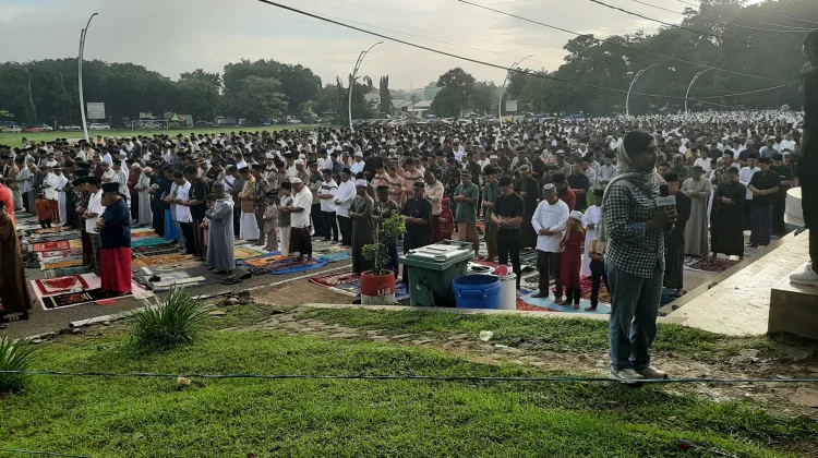 Ribuan Umat Muslim Belu Salat Id