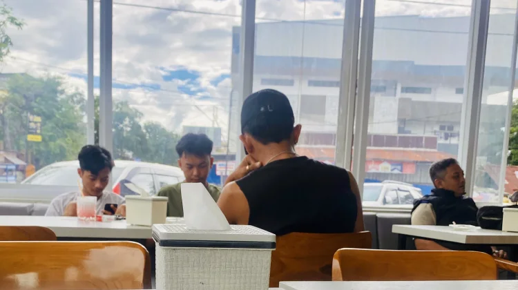 Kafe di Atambua Kini Jadi Pilihan Bersantai Keluarga hingga Profesional