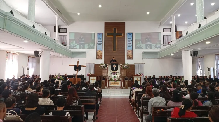 Ibadah Jumat Agung 2026 di GMIT Polycarpus Atambua  Berlangsung Hikmat