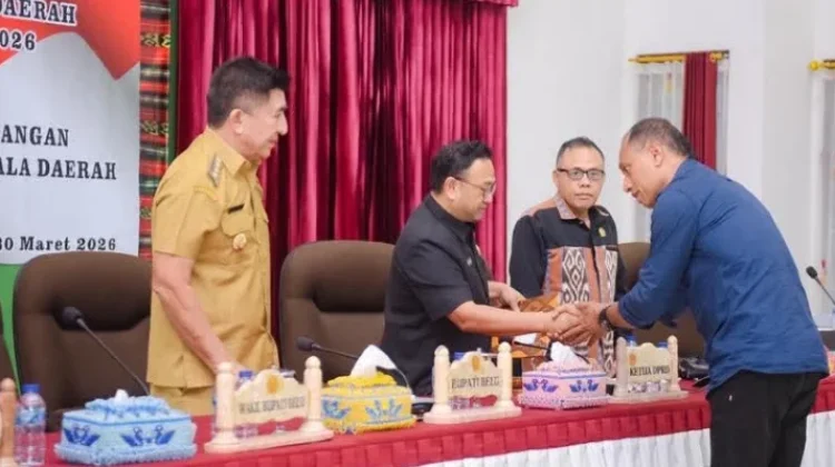 Bupati Belu Mengikuti Rapat Paripurna LKPJ