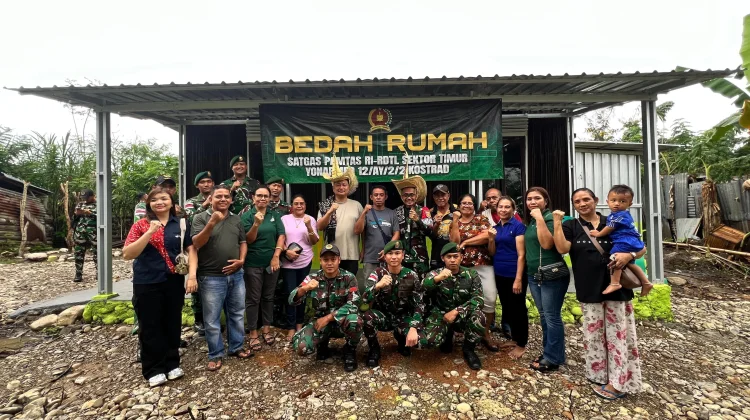 Satgas Yonarmed 12 Kostrad Kembali Bangun Rumah Layak Huni