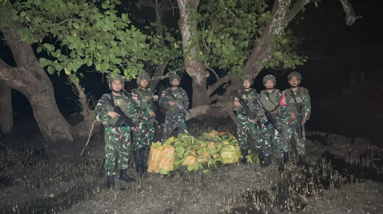 Yonarmed 12 Kostrad Amankan Barang Ilegal di Perbatasan RI-RDTL
