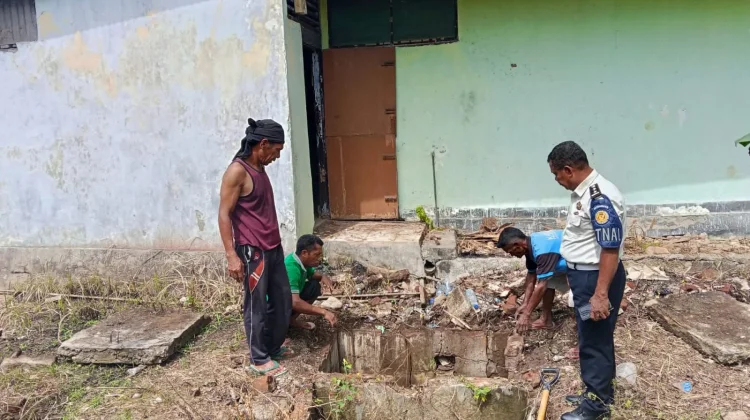 Lapas Atambua Libatkan Warga Binaan Rehabilitasi Rumah Dinas