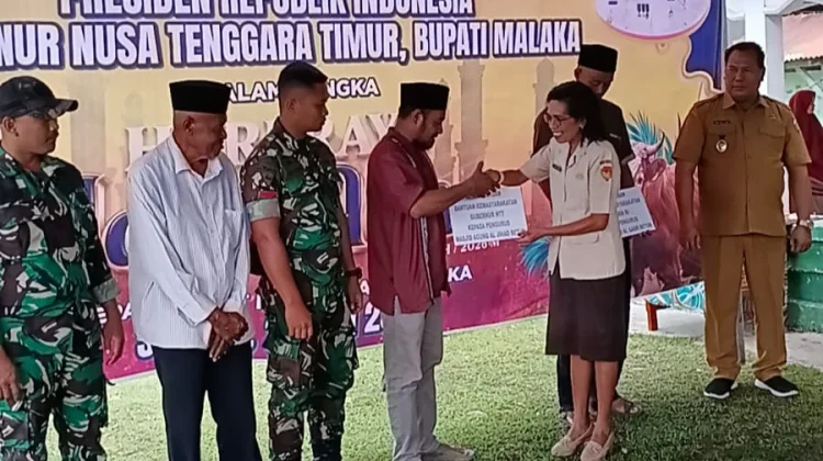 Pemkab Malaka Salurkan Lima Sapi Kurban untuk Masjid
