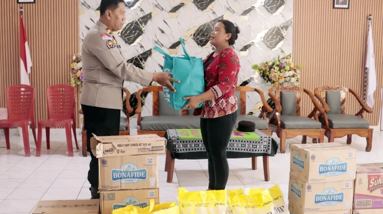 Polres Belu Berbagi Kasih dengan Anak Panti Mercy