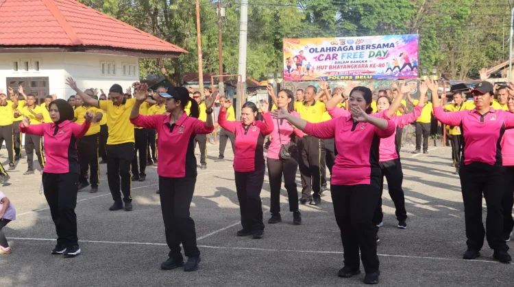 Olahraga Bersama Perkuat Kekompakan Polres Belu dan Brimob
