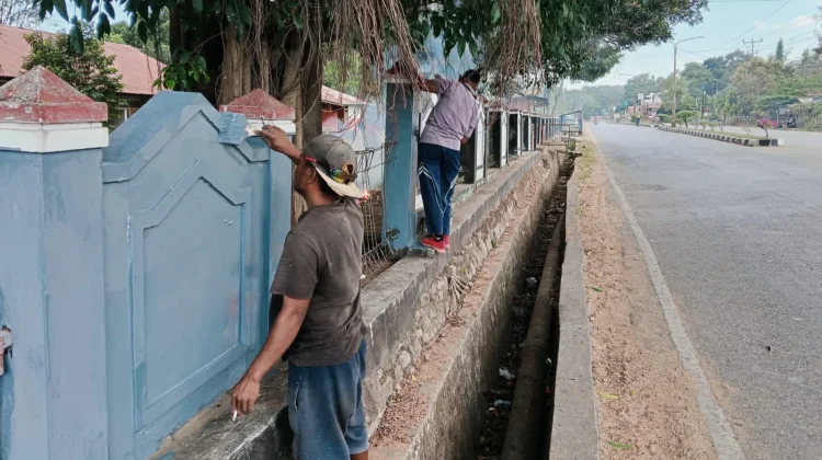 Sambut HUT RI, Lapas Atambua Cat Ulang Pagar Luar