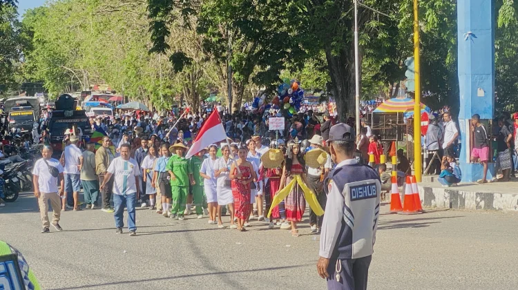 Ratusan Tim Unjuk Kreativitas pada Karnaval Kebangsaan di Atambua