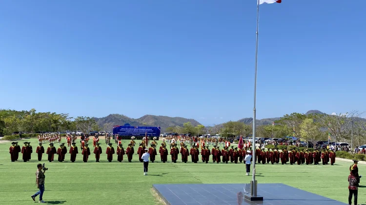 Wisuda Unhan RI Periode II 2026 Berlangsung Meriah di Kampus Ben Mboi Atambua