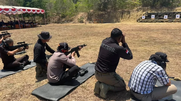Polres Belu Perkuat Sinergitas Instansi Melalui Latihan Menembak Bersama