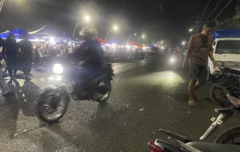 Pengunjung Pasar Malam UMKM Atambua Menurun akibat Cuaca Gerimis