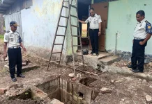 Lapas Atambua Libatkan Warga Binaan Rehabilitasi Rumah Dinas