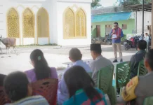 sapi dari PresidenJamaah Masjid Al-Ikhlas Halilulik Terima Sapi Presiden RI