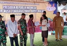 Pemkab Malaka Salurkan Lima Sapi Kurban untuk Masjid