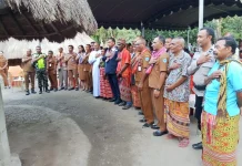 Bupati TTU Serahkan Rumah Layak Huni untuk Keluarga Evilina
