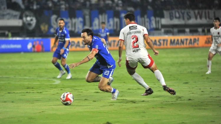 Dramatis, Persib Kalahkan Bali United 3-2