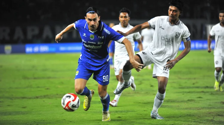 Persib Ditahan Imbang Arema 0-0 di Bandung