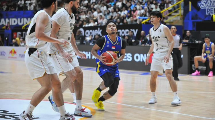 Satria Muda Kalah Dari Dewa United Basketball