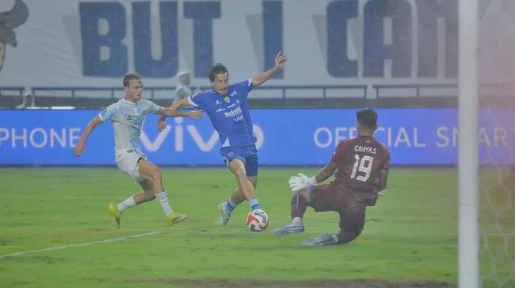 Persib Menang Tipis Dari PSIM 1-0