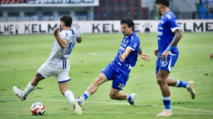 Ditahan Imbang Persijap 0-0, Persib Tetap Berhasil Juara BRI Super League 2025/2026
