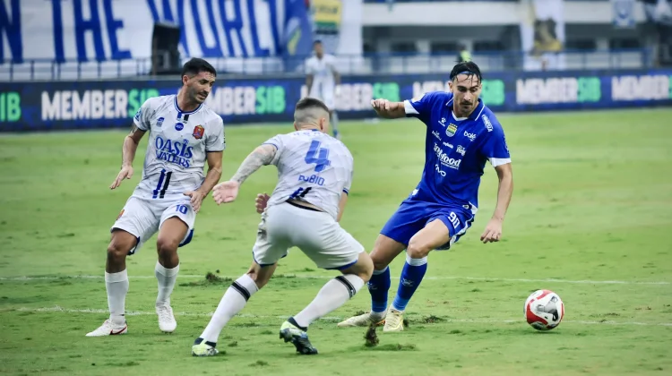 Ditahan Imbang Persijap 0-0, Persib Tetap Berhasil Juara BRI Super League 2025/2026