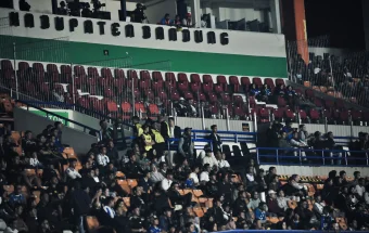 Si Jalak Harupat Kembali Biru, 20.358 Bobotoh Suntik Semangat Persib saat Lawan DPPM