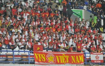 FIFA ASEAN Cup 2026, Ratusan Suporter Vietnam Hadir Langsung di SJH