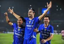 Persib Pesta Gol, Gilas Persik Kediri 3-0