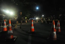 Warga Bandung Balap Lari Malam di Bulan Ramadan