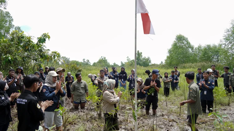Menjaga Hutan Mangrove, Menyelamatkan Rumah Bekantan