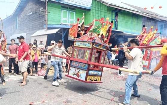 Tradisi Cue Lak atau Ulang Tahun Dewa Ching Cui Choo She Kong di Bukit Batu - Bengkalis
