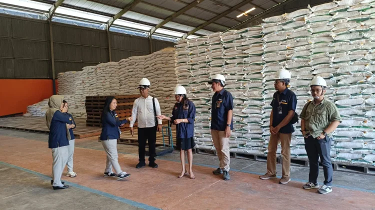 Anggota MPR/DPD RI, Lalita, Tinjau Pangan, Pastikan Stok Aman dan Stabil di Biak