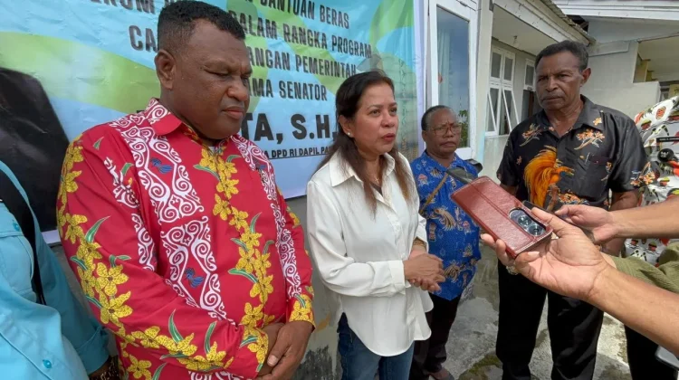 Anggota DPD RI, Lalita, Salurkan Bantuan Beras dan Cek Kesehatan Gratis Bagi Lansia