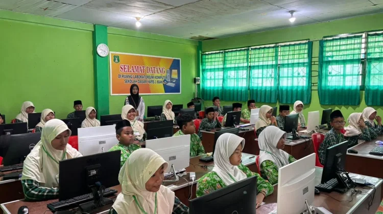 SD Yapis 1 Biak Laksanakan Asesmen Sumatif Akhir Siswa Kelas VI, Berbasis Komputer