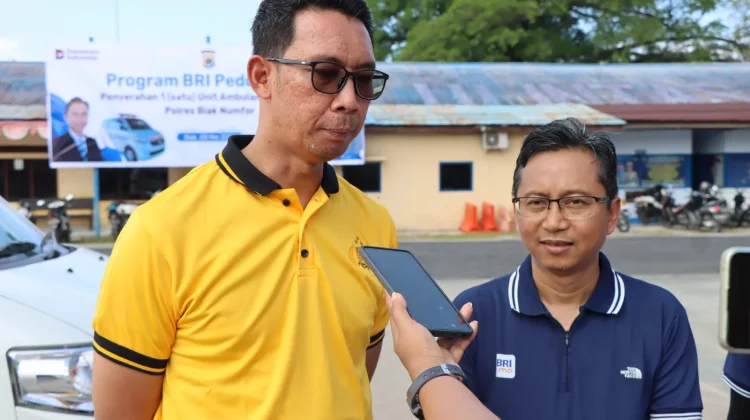Regional BRI Peduli Serahkan 1 Unit Ambulans ke Polres Biak Numfor
