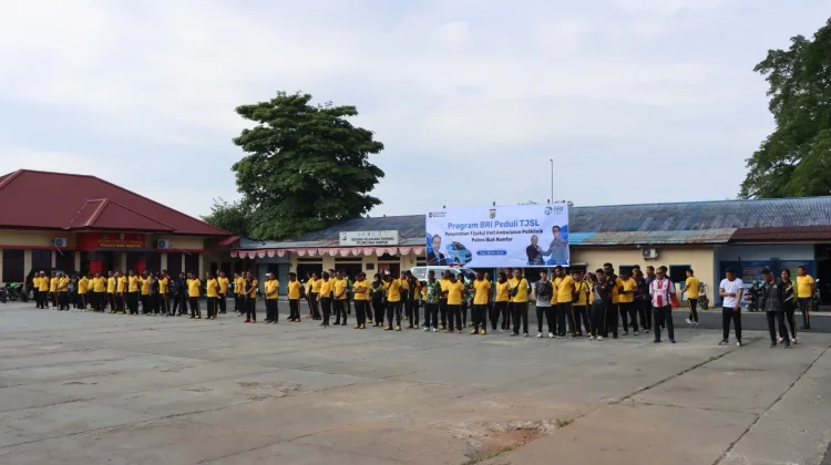 Regional BRI Peduli Serahkan 1 Unit Ambulans ke Polres Biak Numfor