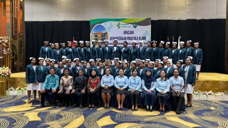 "Capping Day" diikuti 53 Mahasiswi D III Kebidanan Biak, Poltekes Kemenkes Jayapura