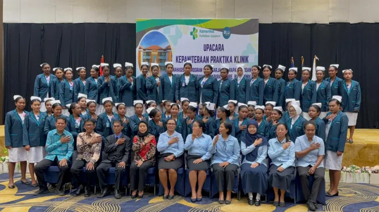 "Capping Day" diikuti 53 Mahasiswi D III Kebidanan Biak, Poltekes Kemenkes Jayapura