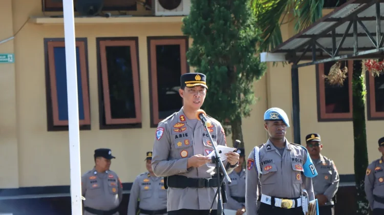 Sebanyak 17 Anggota Polres Biak Numfor Raih Penghargaan dari Kapolres