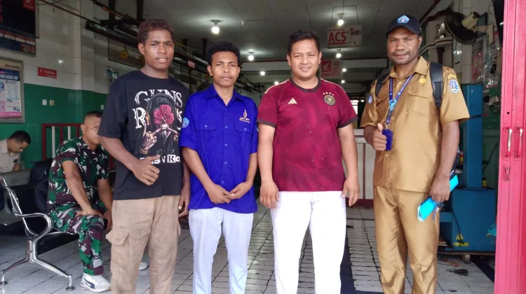 Magang Kerja Berakhir,Siswa SMKN 3 Kemaritiman Biak Numfor dikembalikan ke Sekola