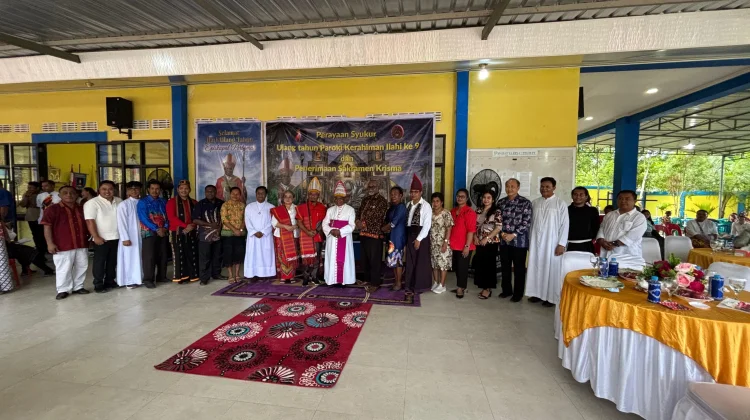 Uskup Bernadus Bofitwos Baru, Pimpin Ibadah HUT ke-9 Paroki Kerahiman Ilahi Biak
