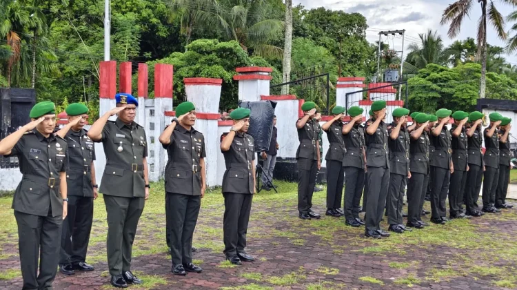 Sambut HUT ke-63 Kodam XVII/Cenderawasih, Kodim 1708/BN Ziarah Rombongan di TMP Biak