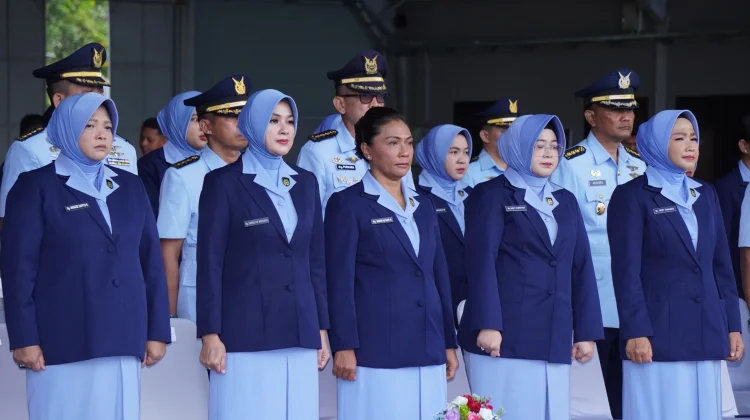 Serahterima Danlanud Manuhua, Pangkodau III Tekankan Peran Lanud Bagi Masyarakat