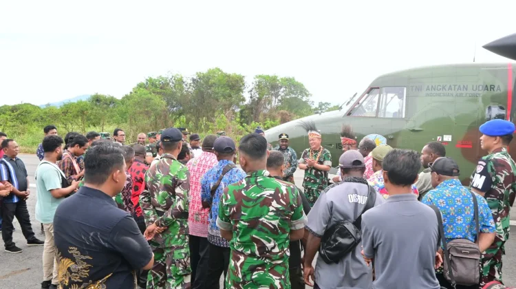 Pangkodau III Tinjau Pembangunan Pangkalan Udara Militer di Manokwari Selatan