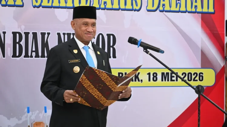 Bupati Biak Numfor Lantik Zakharias Mailoa Sebagai Penjabat Sekretaris Daerah