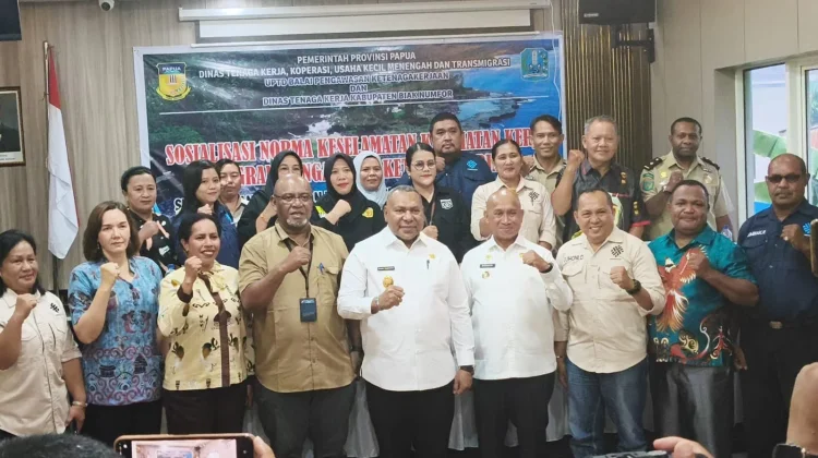 Disnakerkop UKM Papua Gelar Sosialisasi K3 di Biak