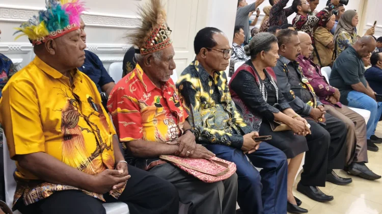 Kunker Gubernur Papua Disambut Antusias Pemda - Masyarakat Biak
